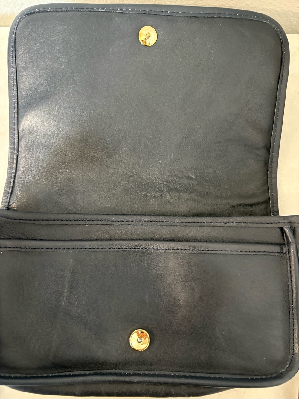 Vintage Carriage Court Leather Flap Crossbody Bag Dark Blue Feb. 1985 Style 3483 - Picture 4 of 4